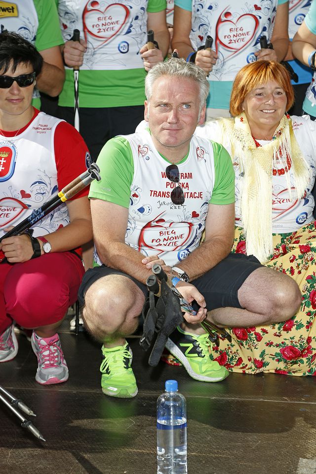 Jarek Kret pokazuje pierścionek, który SIĘ ROZPADŁ (Instagram)