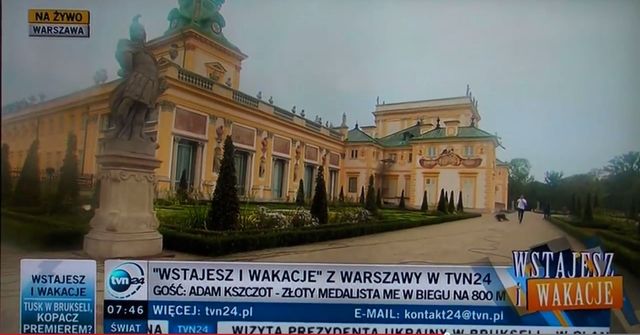 Jarosław Kuźniar zaliczył widowiskowy upadek na wizji (VIDEO Jarosław Kuźniar zaliczył widowiskowy upadek na wizji (VIDEO