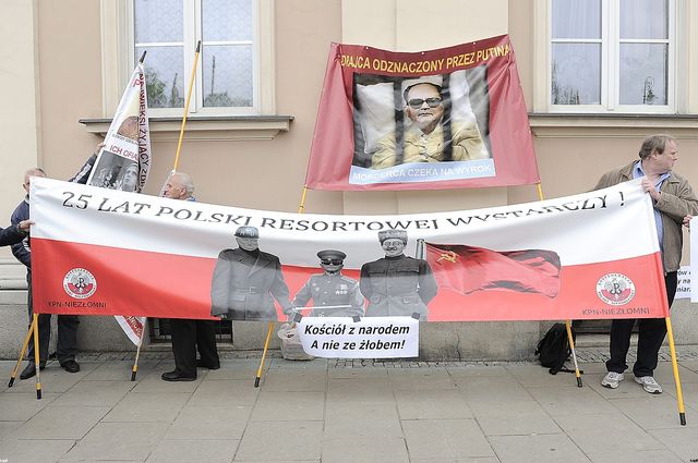 Pogrzeb Wojciecha Jaruzelskiego w atmosferze skandalu (FOTO) Pogrzeb Wojciecha Jaruzelskiego w atmosferze skandalu (FOTO)