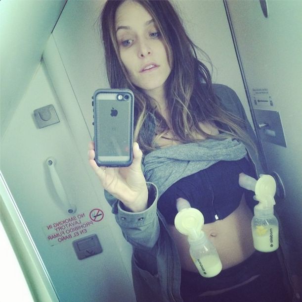 Ta gwiazda chętnie pokazuje, jak karmi piersią (FOTO)