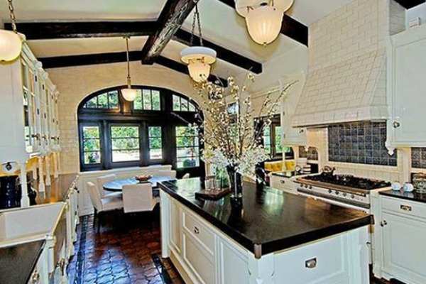 Tak mieszka jeden z większych przystojniaków w Hollywood