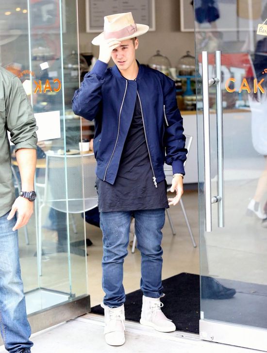 Kendall i Hailey pomagają Bieberowi w opiece nad siostrąFOTO