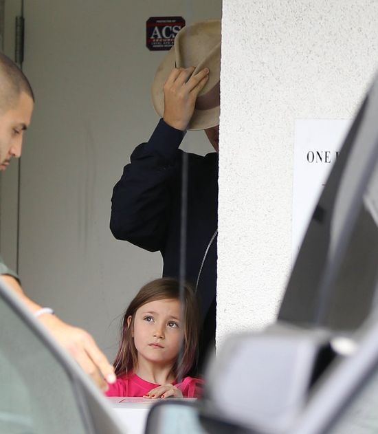 Kendall i Hailey pomagają Bieberowi w opiece nad siostrąFOTO Kendall i Hailey pomagają Bieberowi w opiece nad siostrąFOTO