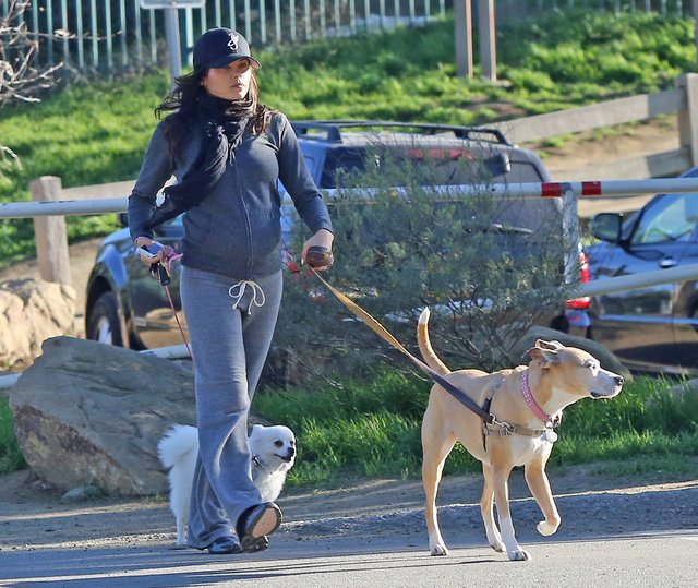 U Jenny Dewan już widać ciążowy brzuch (FOTO)