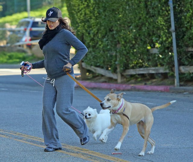 U Jenny Dewan już widać ciążowy brzuch (FOTO)