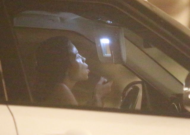 Jenna Dewan robi sobie makijaż w samochodzie - ma nawet zalotkę (ZDJĘCIA)