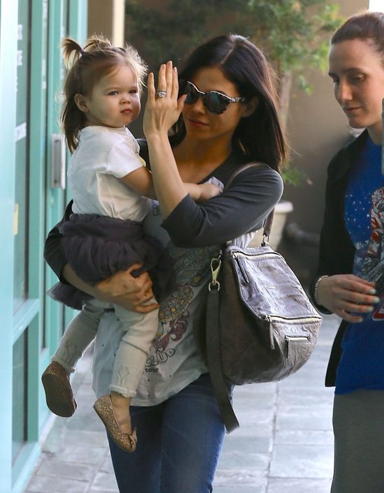 Everly Tatum idzie w ślady mamy (FOTO) Everly Tatum idzie w ślady mamy (FOTO)