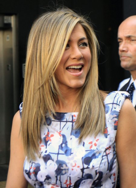 Jennifer Aniston pozwala sobą rządzić Jennifer Aniston pozwala sobą rządzić