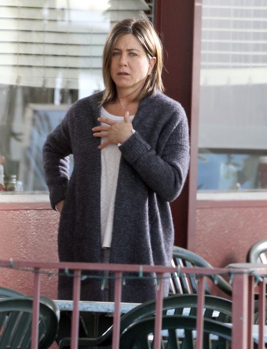 Jennifer Aniston ma na twarzy wielką szramę! (FOTO)