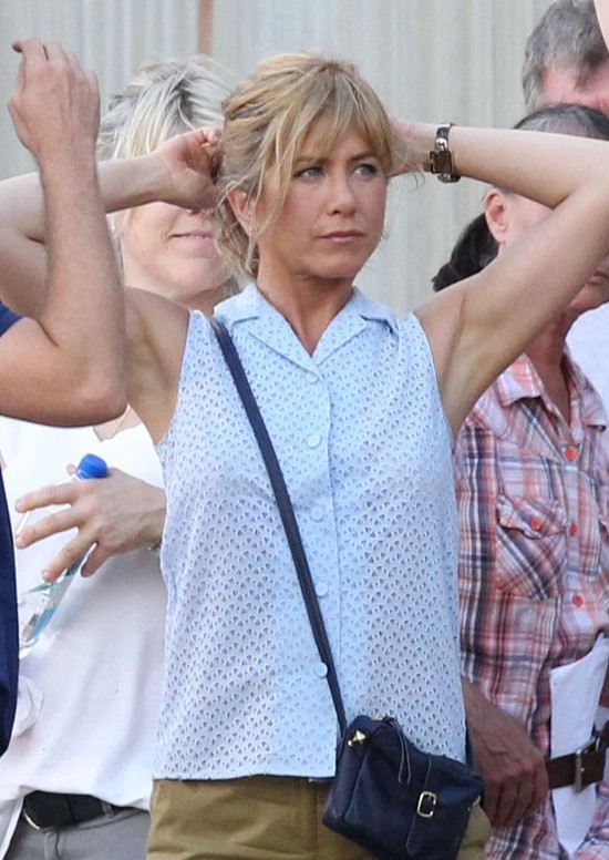 Media śmieją się z pierścionka zaręczynowego Jennifer Anisto Media śmieją się z pierścionka zaręczynowego Jennifer Anisto