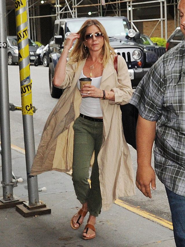 Te zdjęcia Jennifer Aniston wcale nie uciszą plotek o ciąży (FOTO)