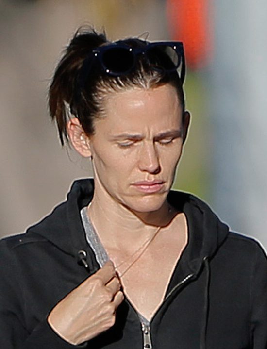 Jennifer Garner machnęła ręką na swój wygląd? (FOTO)
