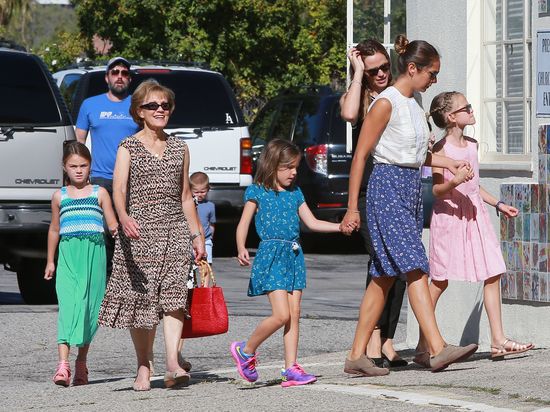 Jenifer Garner jest w CZWARTEJ ciąży? (FOTO) Jenifer Garner jest w CZWARTEJ ciąży? (FOTO)