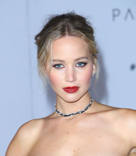 Wystarczyło kilka wyjść z JLaw i Chris Pratt nie opuszcza domu bez żony