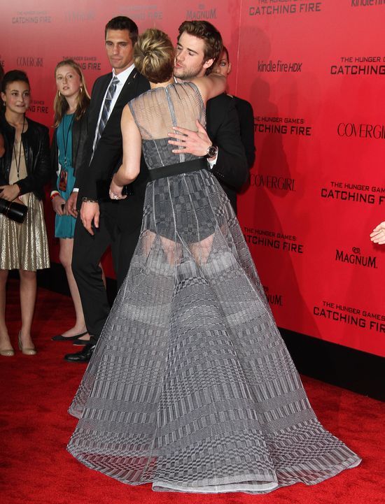 Gwiazy na premierze Igrzysk Śmierci 2 (FOTO) Gwiazy na premierze Igrzysk Śmierci 2 (FOTO)