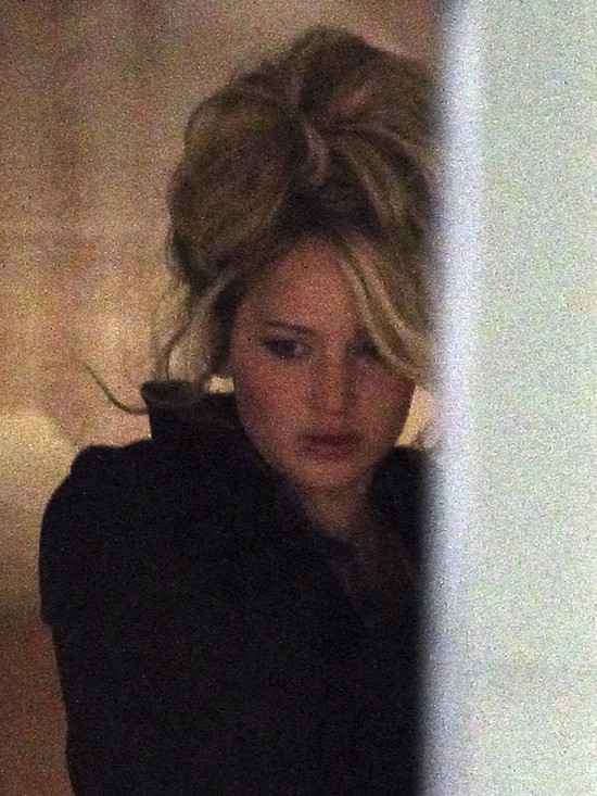 Jennifer Lawrence wygląda jak seksbomba z lat 70. (FOTO) Jennifer Lawrence wygląda jak seksbomba z lat 70. (FOTO)