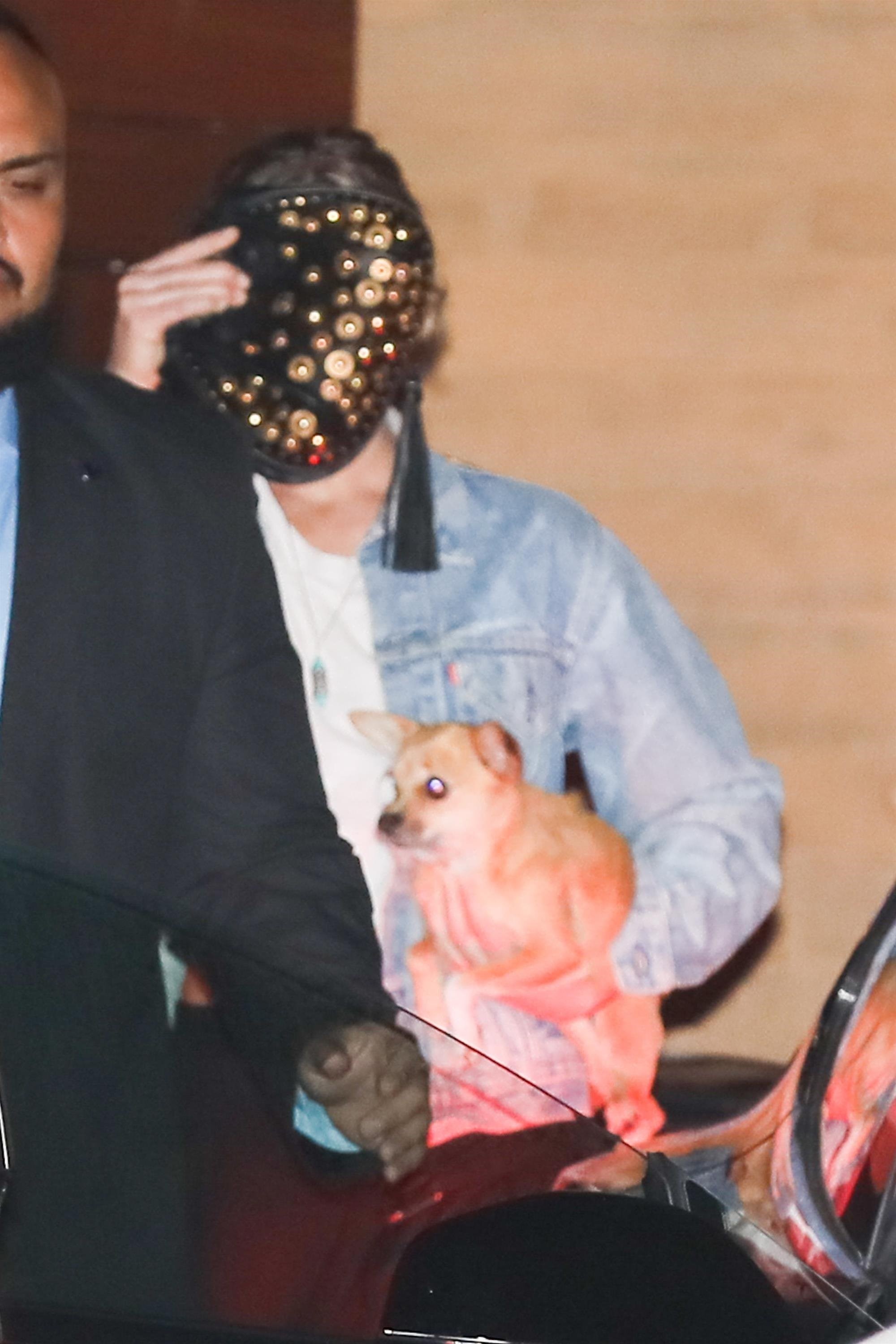 Tak bardzo wstydzi się randek ze swoim chłopakiem? (ZDJĘCIA) Tak bardzo wstydzi się randek ze swoim chłopakiem? (ZDJĘCIA)