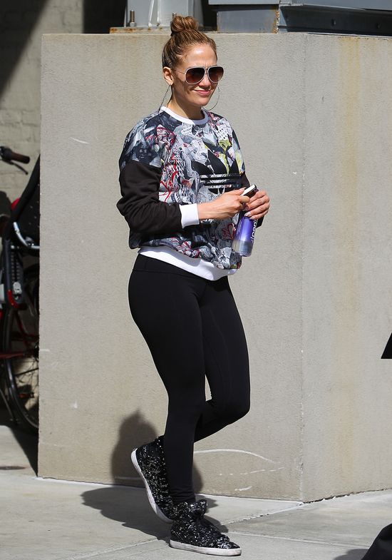 Jennifer Lopez pokazała swoje niezawodne wabiki (FOTO) Jennifer Lopez pokazała swoje niezawodne wabiki (FOTO)
