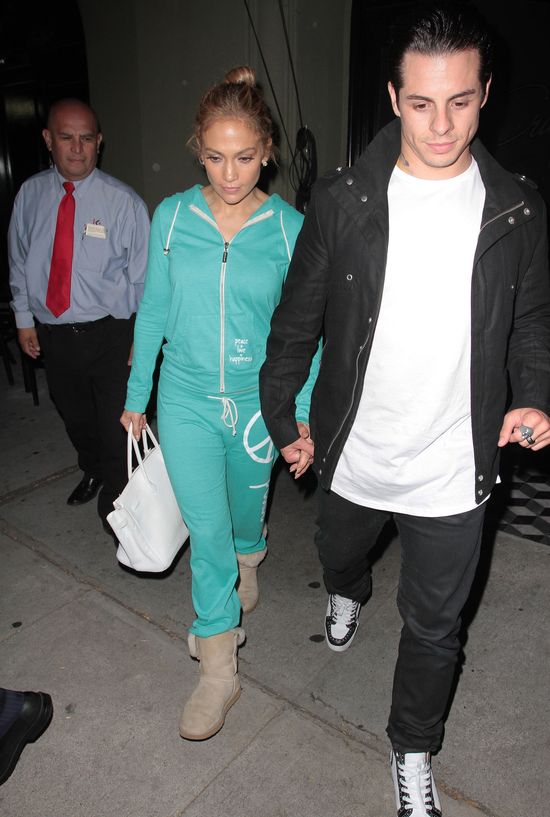 Jennifer Lopez na randkę wybrała się w dresie (FOTO)