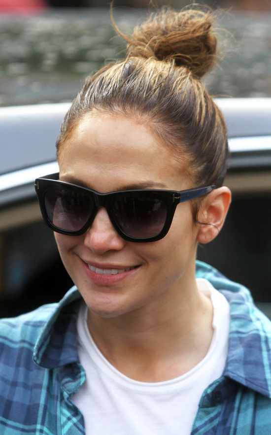 Gdy Jennifer Lopez schodzi z czerwonego dywanu (FOTO)