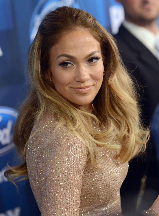 U JLo po staremu - figura przyciąga, twarz odpycha (FOTO)