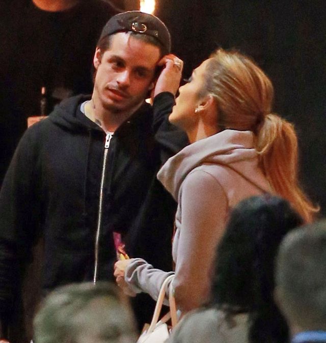 Jennifer Lopez całuje byłego chłopaka!