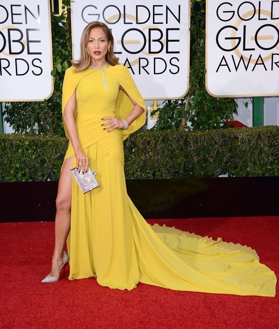 Jennifer Lopez powiększyła piersi! (FOTO)