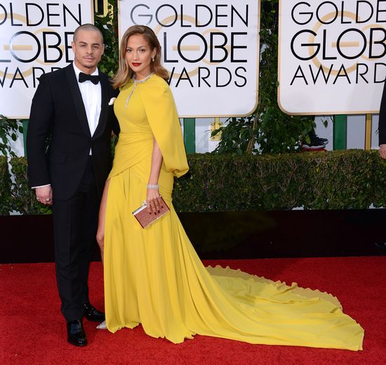 Jennifer Lopez - w końcu obeszło się bez wpadki! (FOTO)