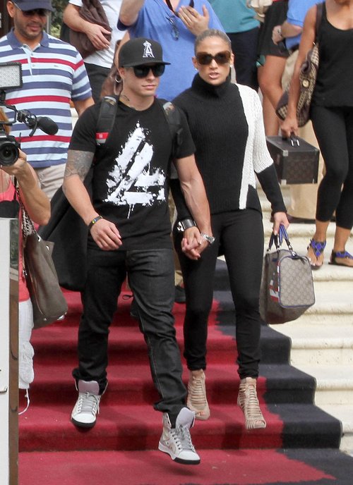 Jennifer Lopez - po basenie jest LANS (FOTO)