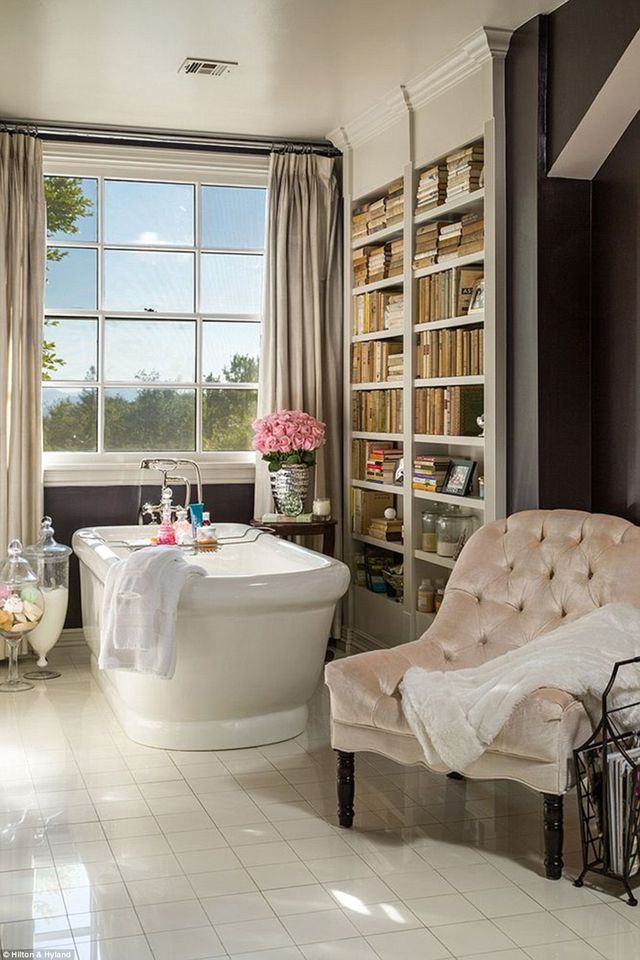 Jeden szczegół w łazience JLO wprawił jej fanów w osłupienie