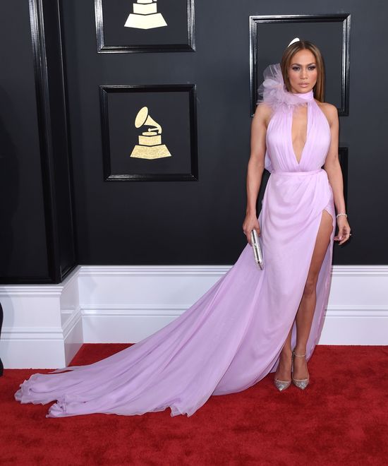 Jennifer Lopez pokazała, że liliowy jest jej kolorem Jennifer Lopez pokazała, że liliowy jest jej kolorem