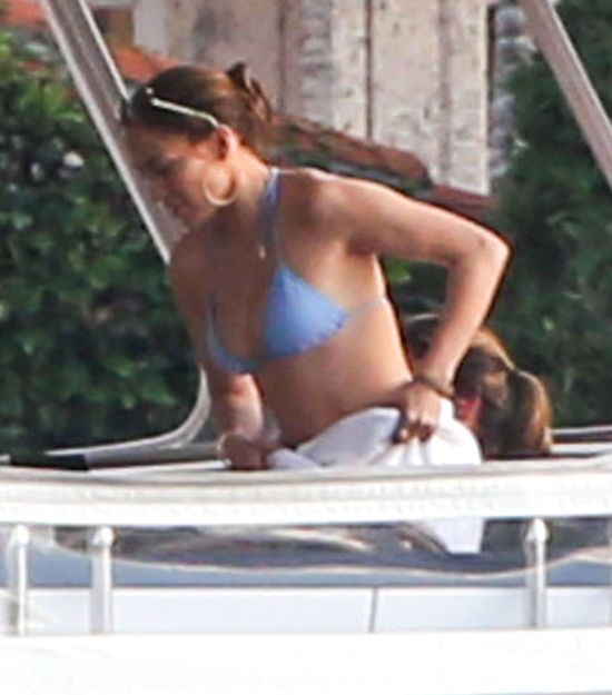 Jennifer Lopez na jachcie z rodziną (FOTO) Jennifer Lopez na jachcie z rodziną (FOTO)