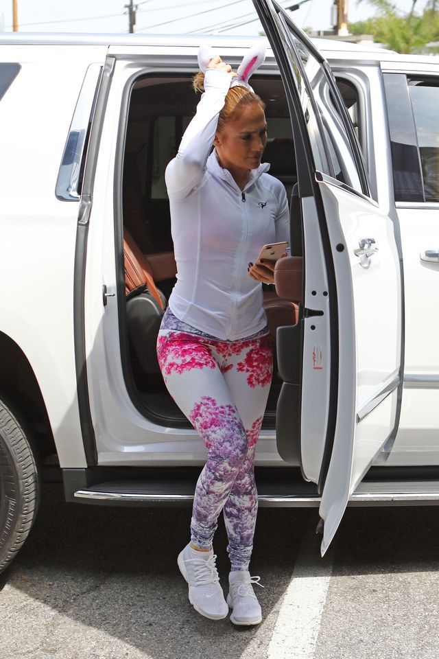 Tymczasem na Insta Jennifer Lopez dyskusja na temat NIETYPOWEJ części ciała Tymczasem na Insta Jennifer Lopez dyskusja na temat NIETYPOWEJ części ciała