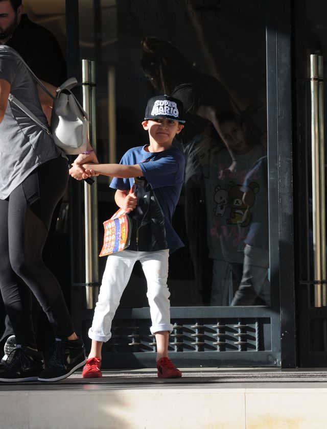 Jennifer Lopez z Emmą i Maxem na zakupach (ZDJĘCIA)