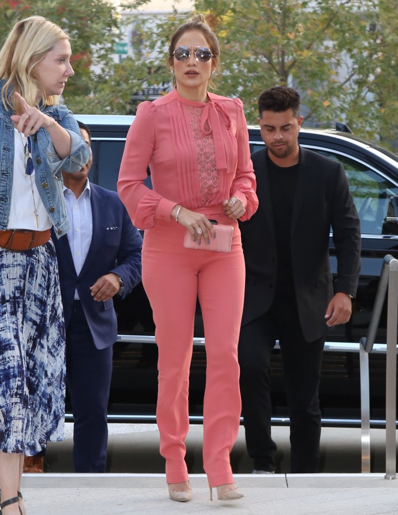 Zbliżenie na twarz Jennifer Lopez (FOTO) Zbliżenie na twarz Jennifer Lopez (FOTO)