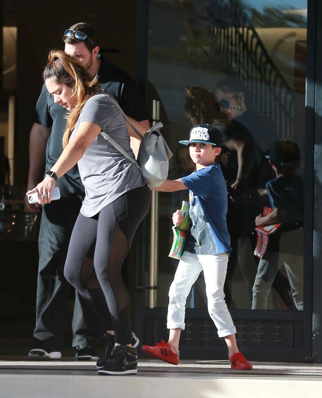 Jennifer Lopez z Emmą i Maxem na zakupach (ZDJĘCIA)