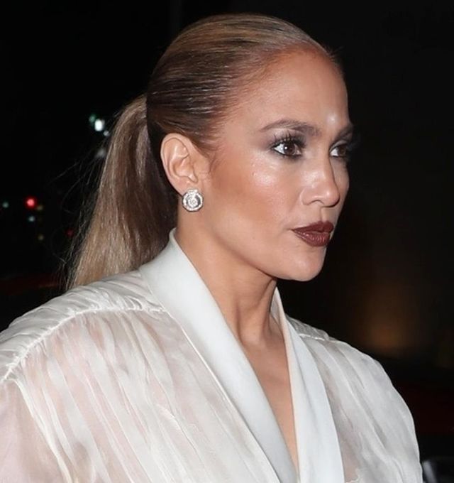 Tymczasem na Insta Jennifer Lopez dyskusja na temat NIETYPOWEJ części ciała Tymczasem na Insta Jennifer Lopez dyskusja na temat NIETYPOWEJ części ciała