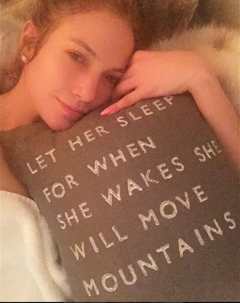 Jennifer Lopez pokazała się bez makijażu (FOTO)