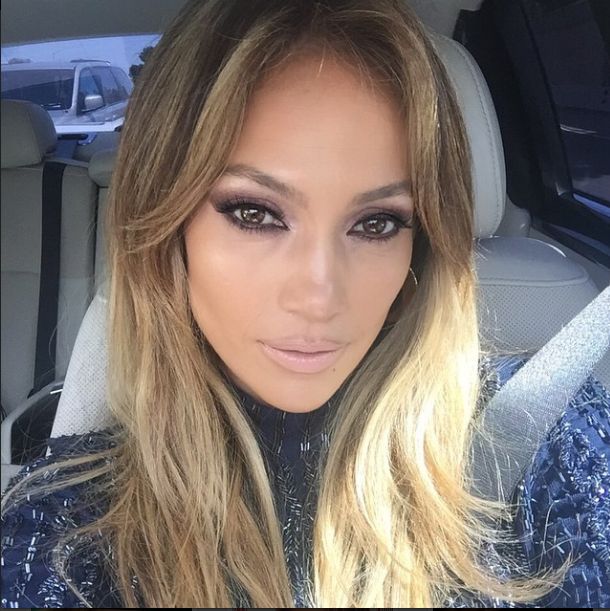 Jennifer Lopez pokazała się bez makijażu (FOTO) Jennifer Lopez pokazała się bez makijażu (FOTO)