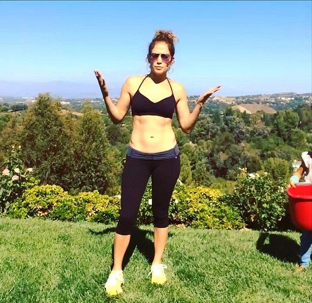 Jennifer Lopez w SPLASHU pomagały jej dzieci (VIDEO)