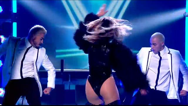 Jennifer Lopez pokazała krocze w Mam Talent (WIDEO) Jennifer Lopez pokazała krocze w Mam Talent (WIDEO)