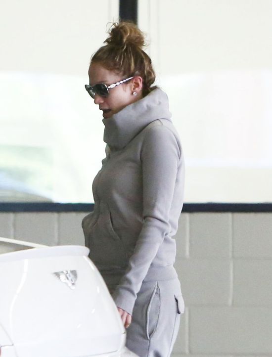 Królowa seksapilu nabrała wiatru w spodnie (FOTO)