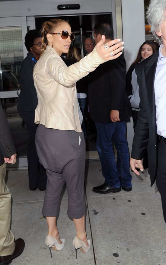 Jennifer Lopez ścięła długie włosy synka (FOTO) Jennifer Lopez ścięła długie włosy synka (FOTO)