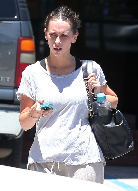 Jennifer Love Hewitt zmęczona treningiem (FOTO)