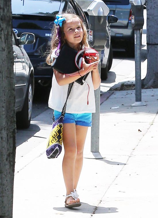 Jessica Alba zabrała córkę na pedicure (FOTO)