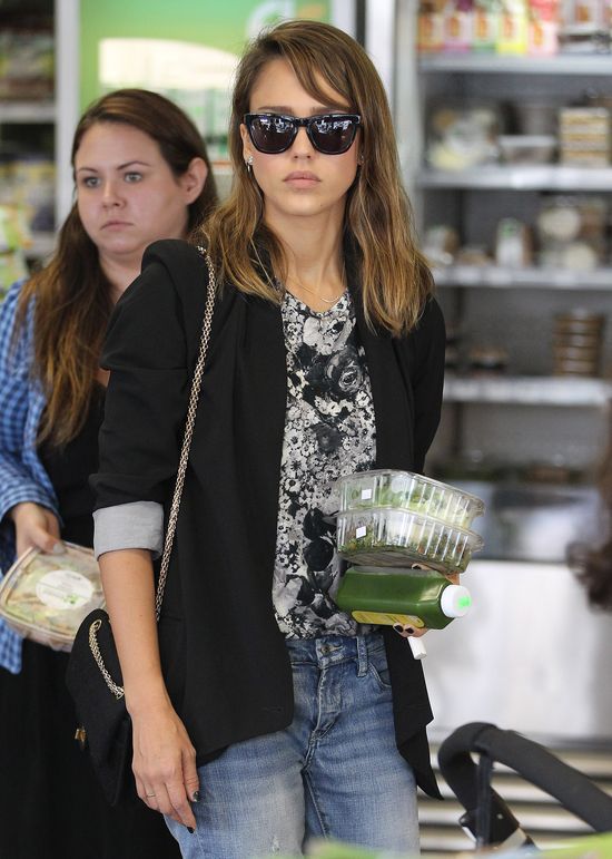 Co Jessica Alba je na luch? (FOTO)