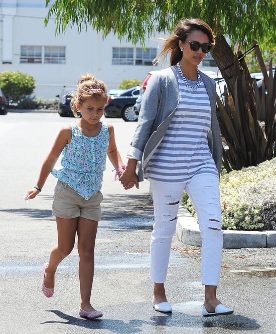 6-letnia Honor chodzi z mamą do pracy! (FOTO)