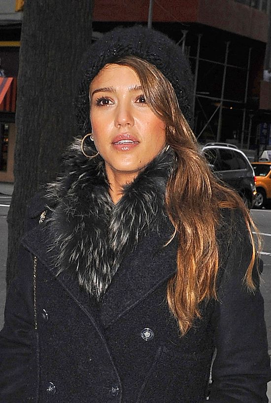Jessica Alba smutna w Nowym Jorku? (FOTO) Jessica Alba smutna w Nowym Jorku? (FOTO)