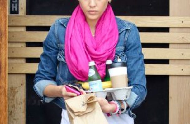 Alba nie wyjdzie na ulicę w rozciągniętych dresach (FOTO)
