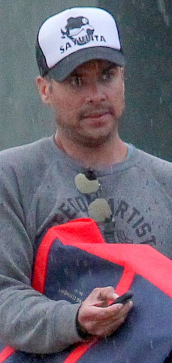 Dlaczego mąż Jessiki Alby ma nietęgą minę? (FOTO)